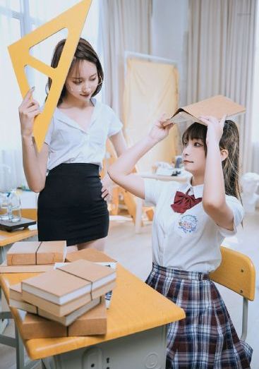 乱亲女秽乱长久久久照片门_720神马影院在线