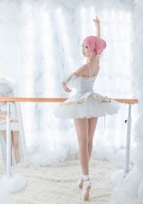 国产丝袜美女精品av_BD韩语天堂在线